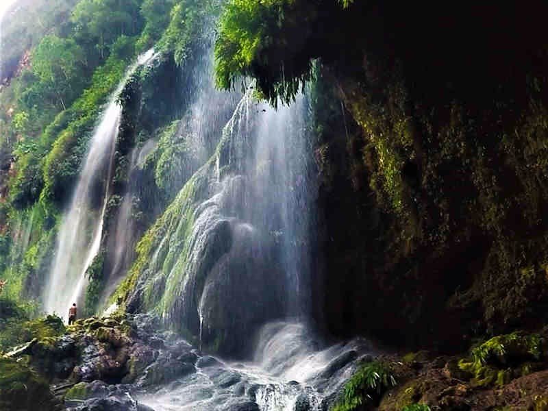 Catarata del Rio Derrepente con el Paquete Turístico en Tingo María, el mejor tours de la selva