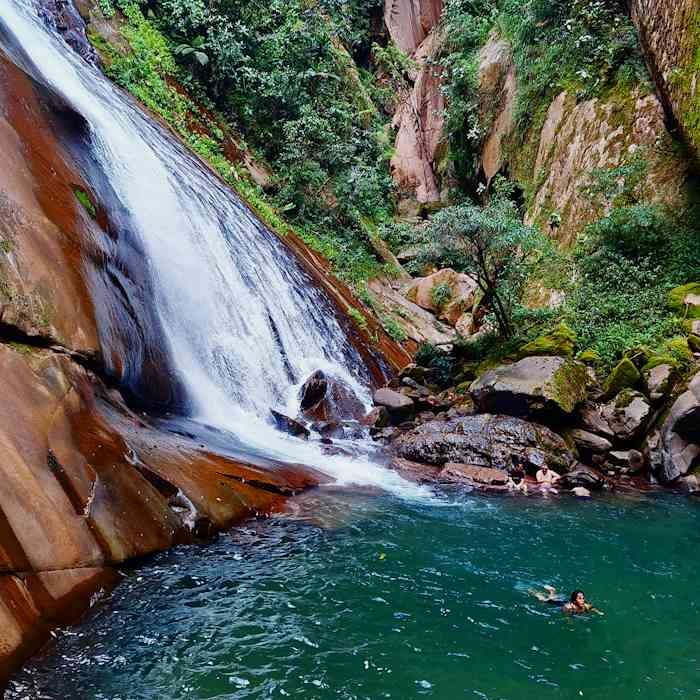 Vacaciones en un destino Exótico de la selva en el Velo de la Novia de Ucayali