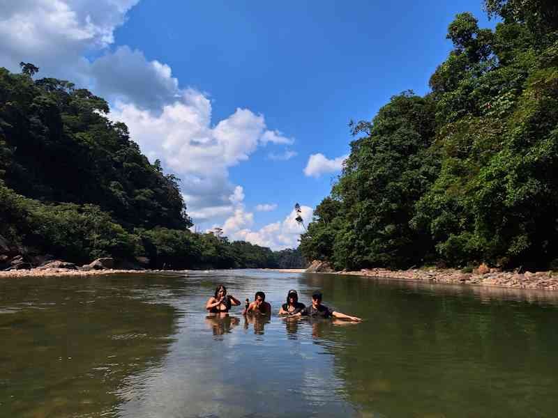 Rio Yurac Yacu - Ucayali Fiestas Patrias en el Paraíso de la selva en el Rio Yurac Yacu