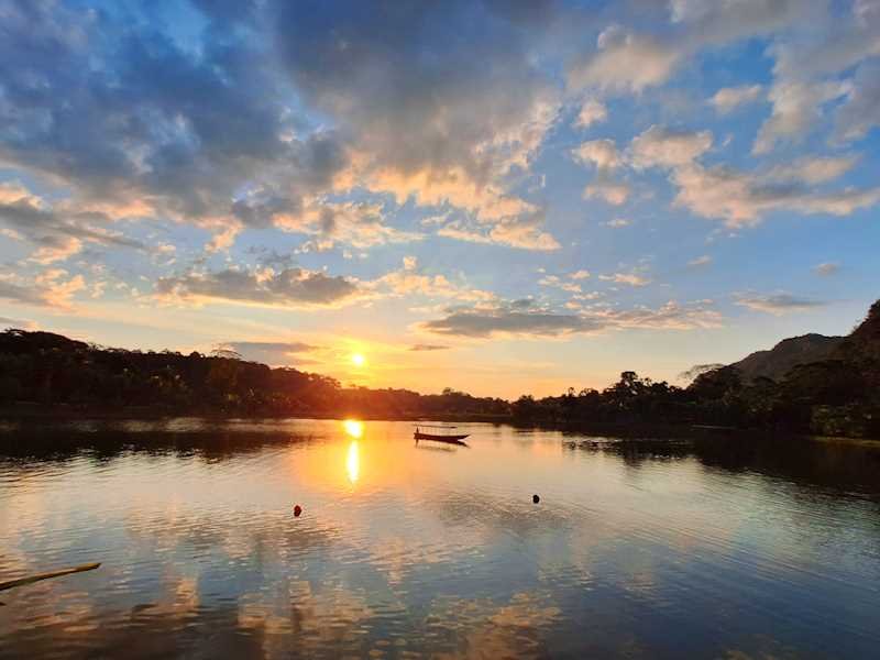 Vacaciones en un destino encantador de la selva en la Laguna de los Milagros de Tingo María