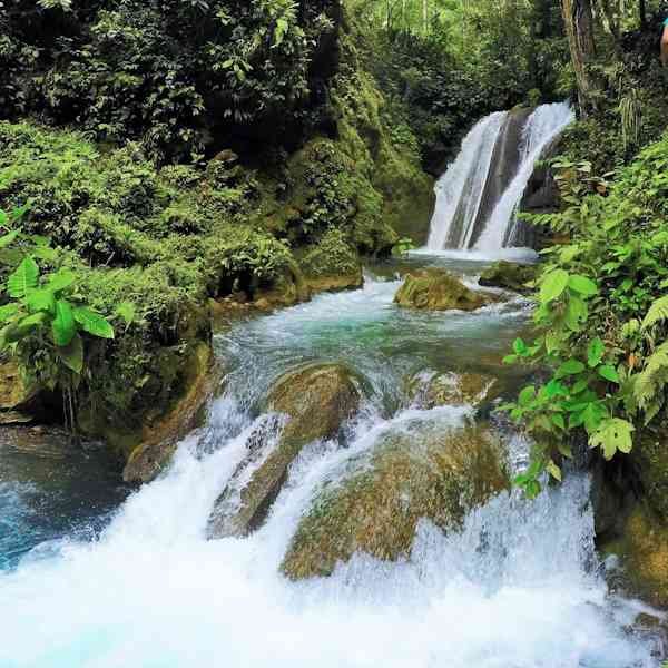 Catarata Sol Naciente de Rio frio