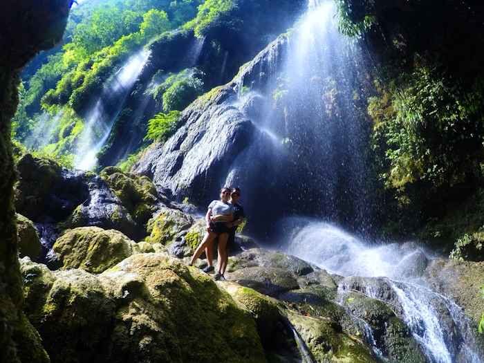 Catarata del Espejo Mágico del Rio Derrepente de la selva de Tingo María