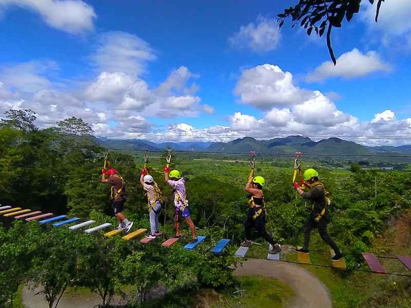 Paquete Turístico Turismo Escolar<br />
a la Selva de Tingo María