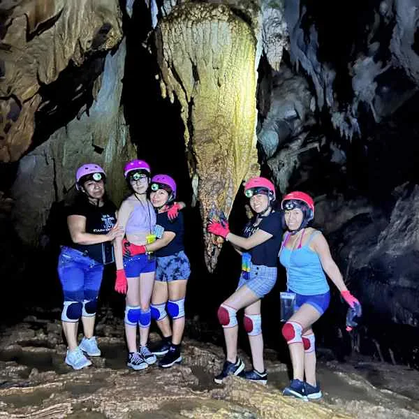 Gruta del Manto Sagrado de Tingo María Aventura subterránea en la Gruta del Manto Sagrado de Tingo María y la selva