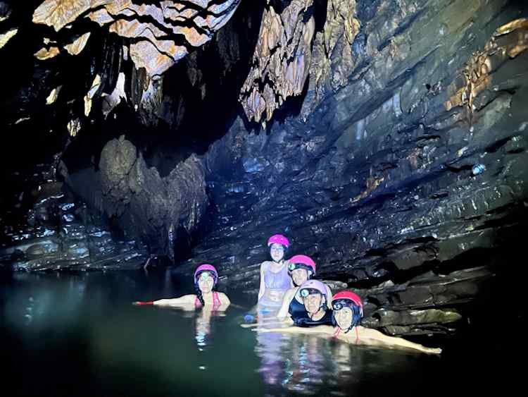 Gruta del Manto Sagrado Huayna Cápac Tours de Aventura subterránea