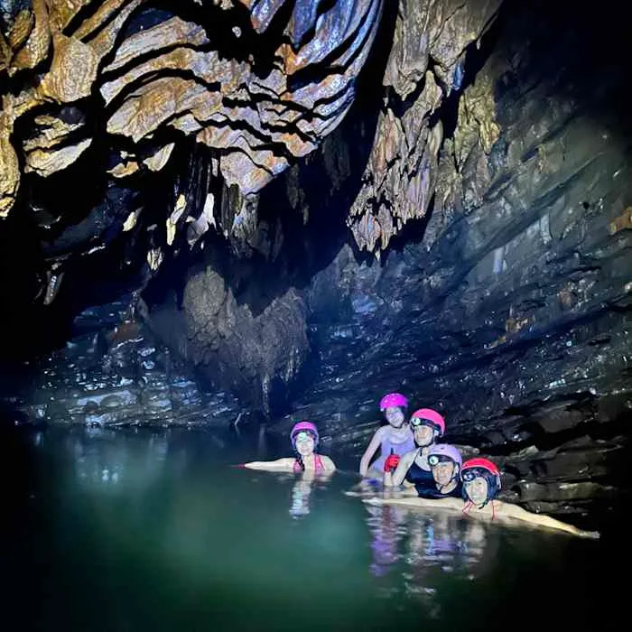 Gruta del Manto Sagrado Tingo María Paraíso de Aventuras en la Gruta del Manto Sagrado