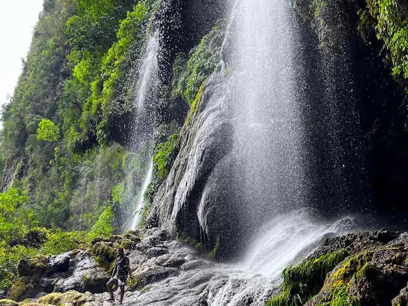 Espejo Magico de la Catarata Rio Derrepente
