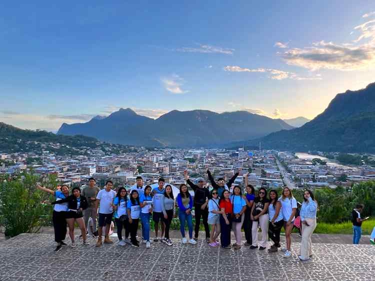 Paquete Turístico Aventura en la Selva<br />
de Promoción Escolar en Tingo María