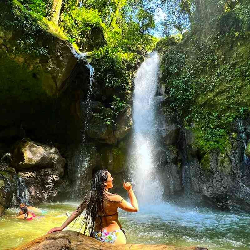 Catarata Gloriapata del Parque Nacional Tingo María y Bella Durmiente