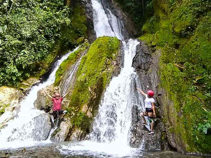 Catarata de Honolulu y Chullachaqui de Tingo María