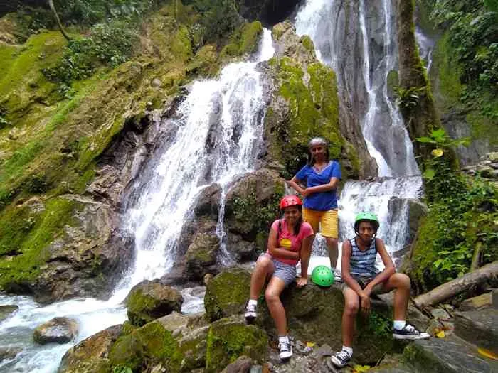 Tours de Aventura en las Cataratas de Honolulu