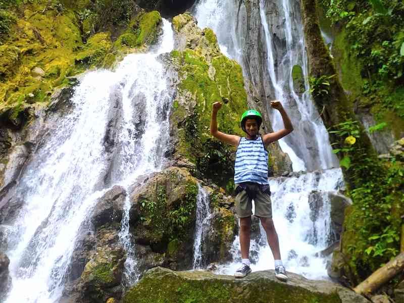 Catarata de Honolulu Explora el Paraíso de Aventuras en Tingo maría