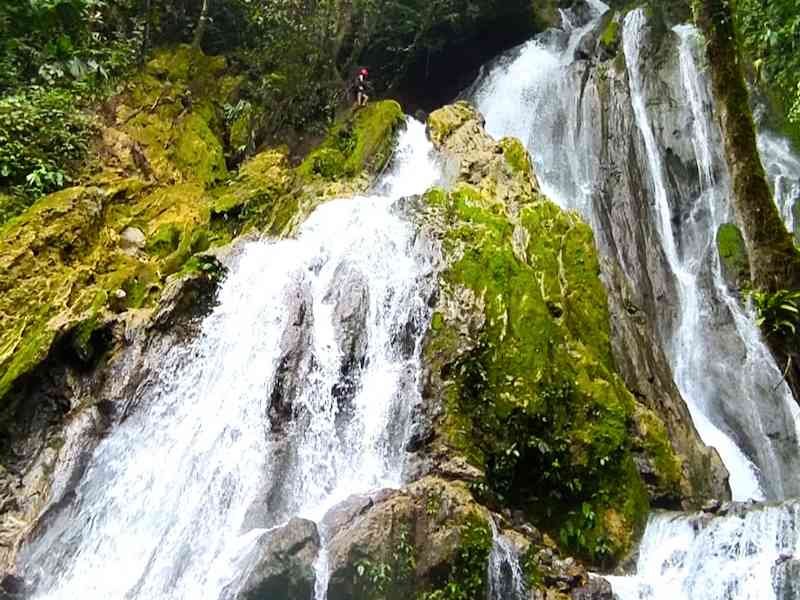 Cataratas Honolulu Destino encantador de Tingo María