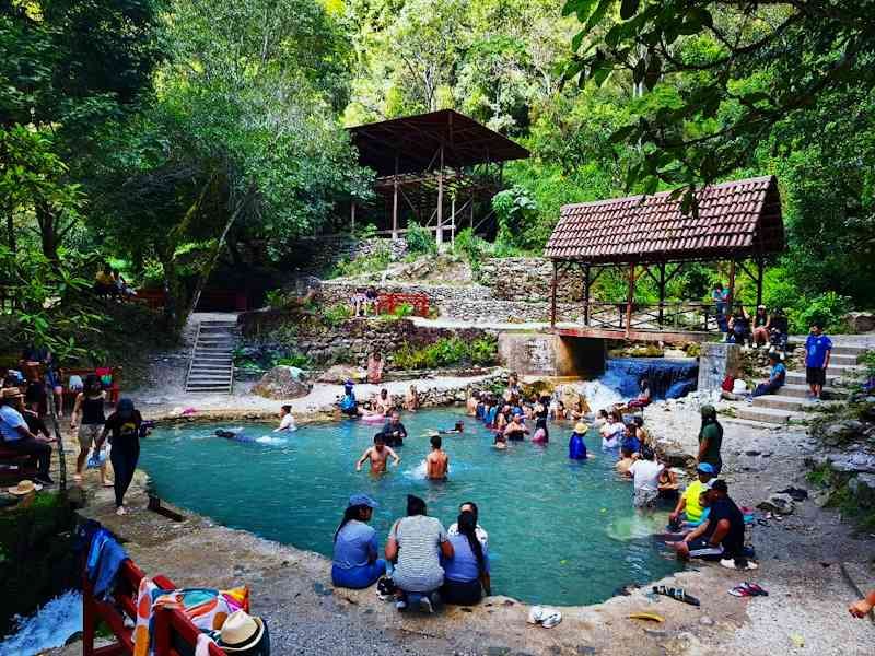 Cataratas de Honolulu y su piscina y el tour Cueva de las Lechuzas en Tingo María