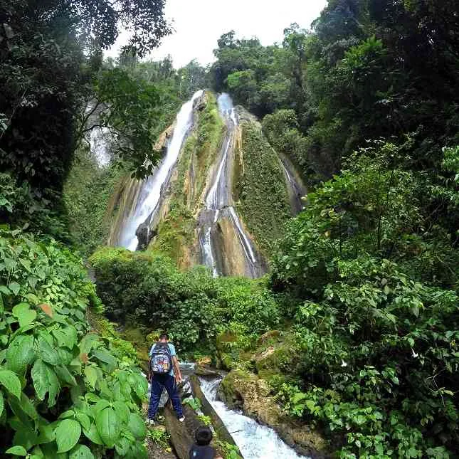 Catarata de San Miguel en la Selva desde Tingo María
