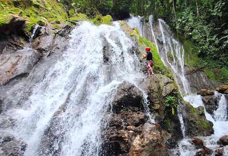 Aventura Semana Santa en la Selva de Tingo María Perú Aventura Semana Santa en la Selva de Tingo María Perú