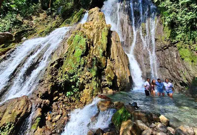 Catarata de Honolulu Tingo María