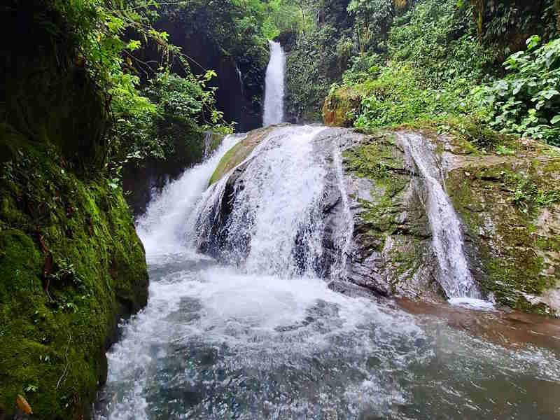 Catarata Gloriapata Parque Nacional Tingo María